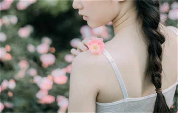 海陵香港胎儿多大能鉴定性别(香港抽血验男女预约)